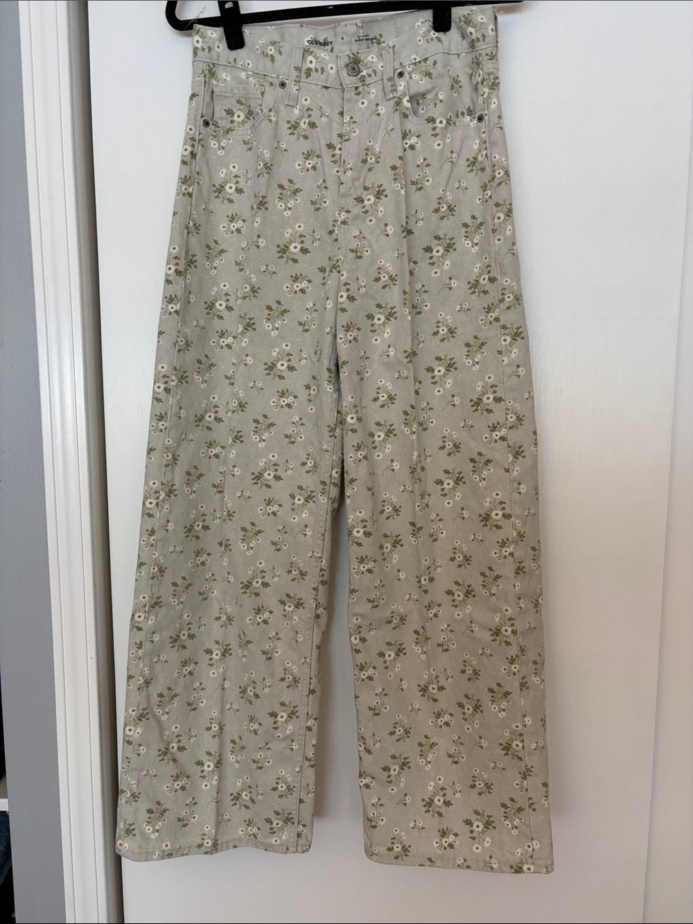 Old Navy Light Sage Green Floral Wide-Leg Pants